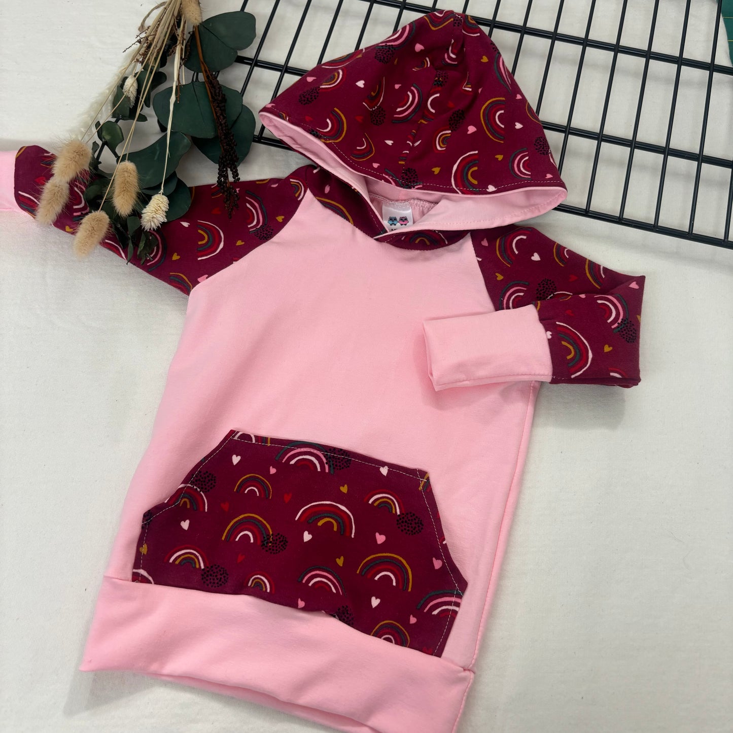 Hoodie évolutif Mignon arc-en-ciel fond bourgogne 3-12 mois