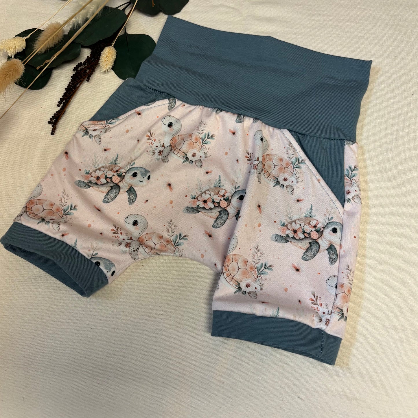 Short évolutif Tortues fleuries