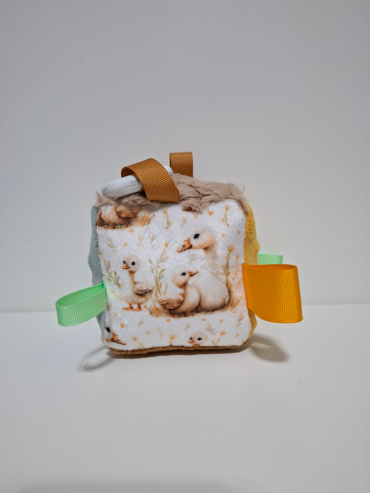 Mini cube Mignonne oie et son bébé