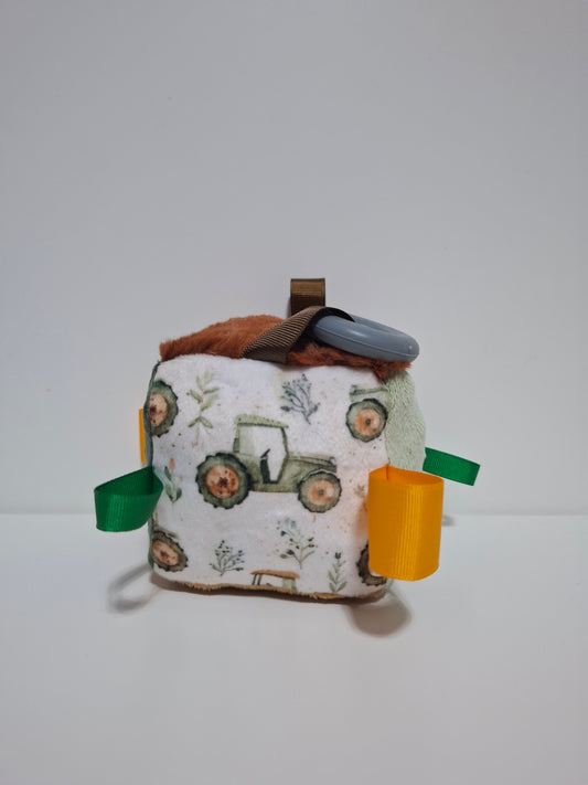 Mini cube Travail au champs