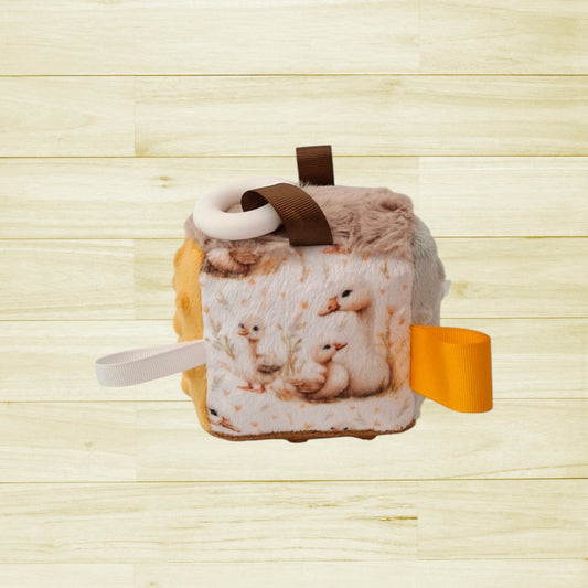 Mini cube Mignonne oie et son bébé