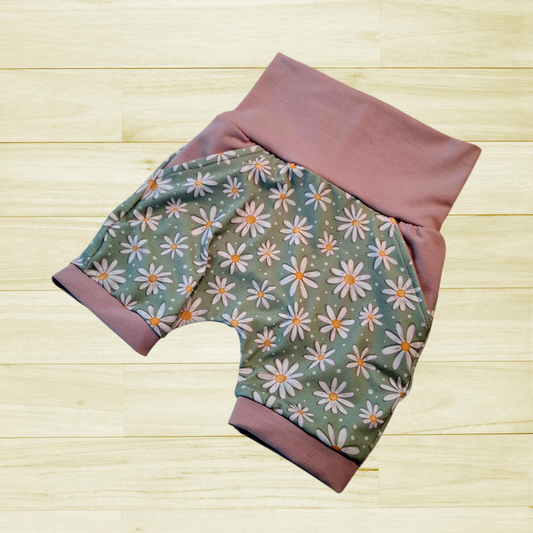 Short évolutif Marguerites vertes